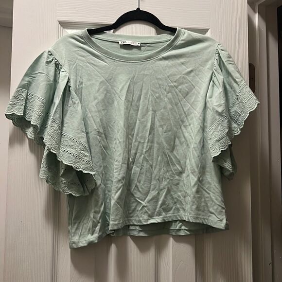 Cute Zara Top - Excellent Condition - Size Medium Top - Sea Foam Green - Picture 1 of 3